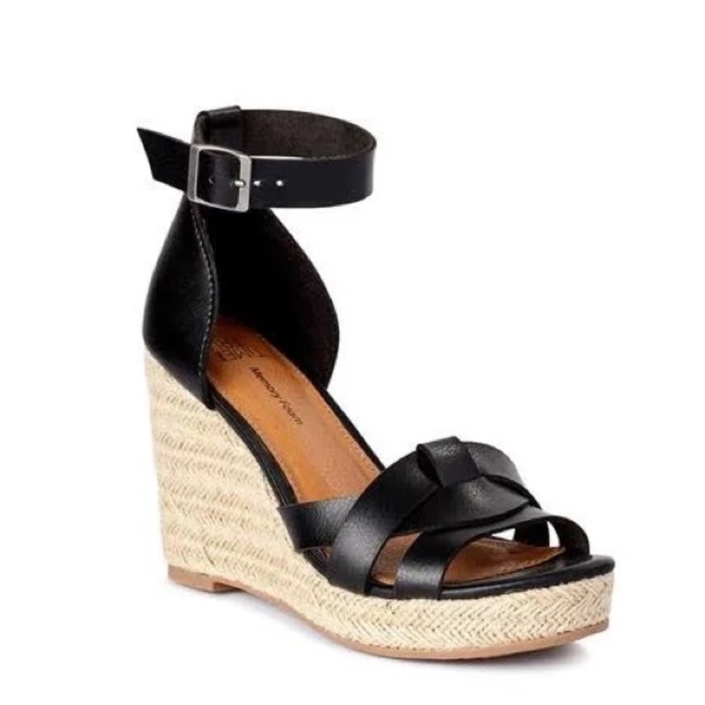 Time and Tru Black Wedges